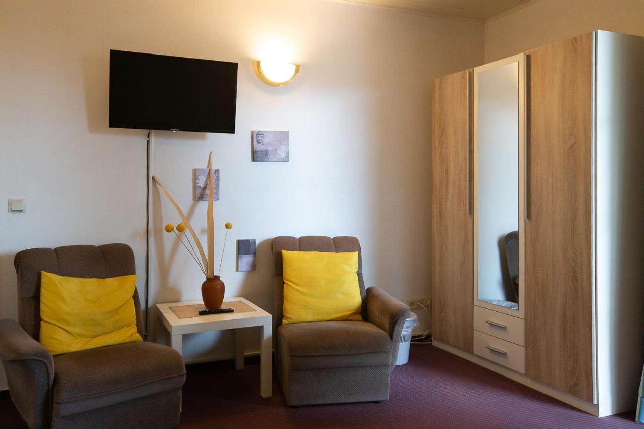 Hotel Dolgesheim Luaran gambar