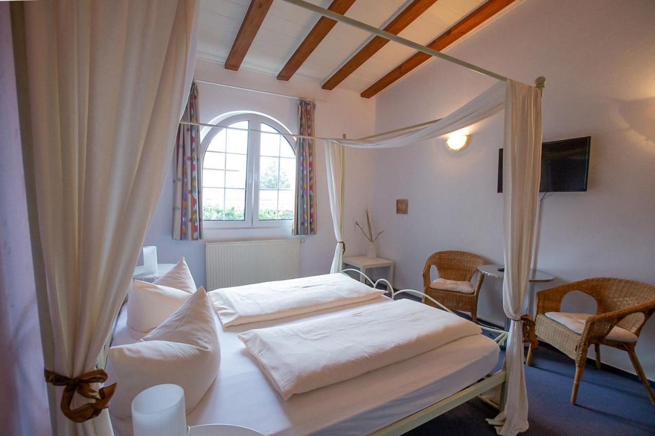 Hotel Dolgesheim Luaran gambar