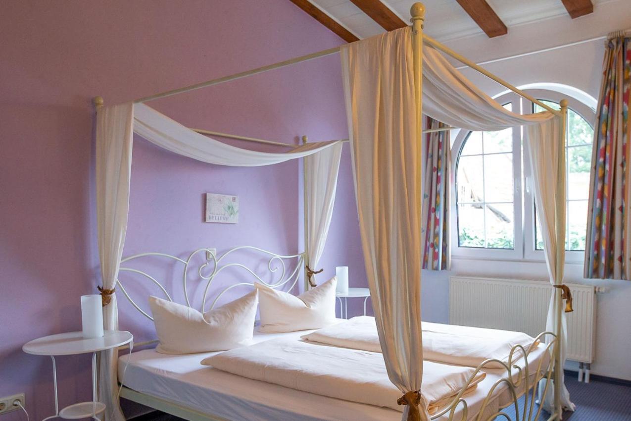 Hotel Dolgesheim Luaran gambar